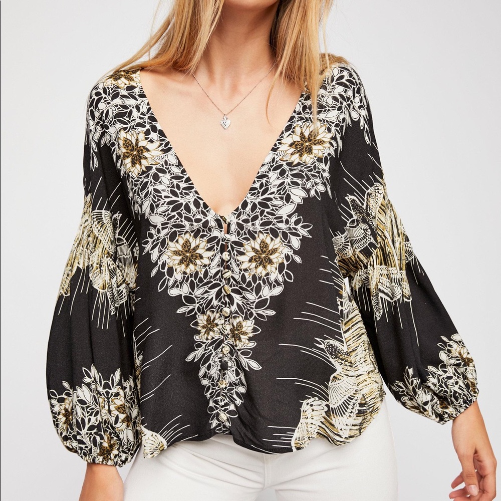 🖤 FREE PEOPLE Birds of a Feather Printed Peasant Top